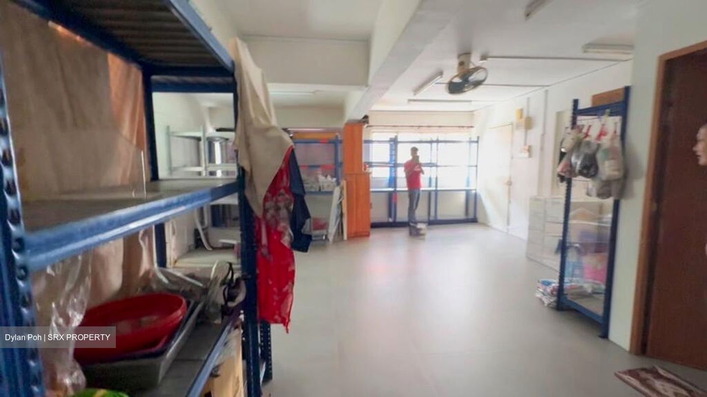 Chong Pang Garden (D27), Shop House #512647361